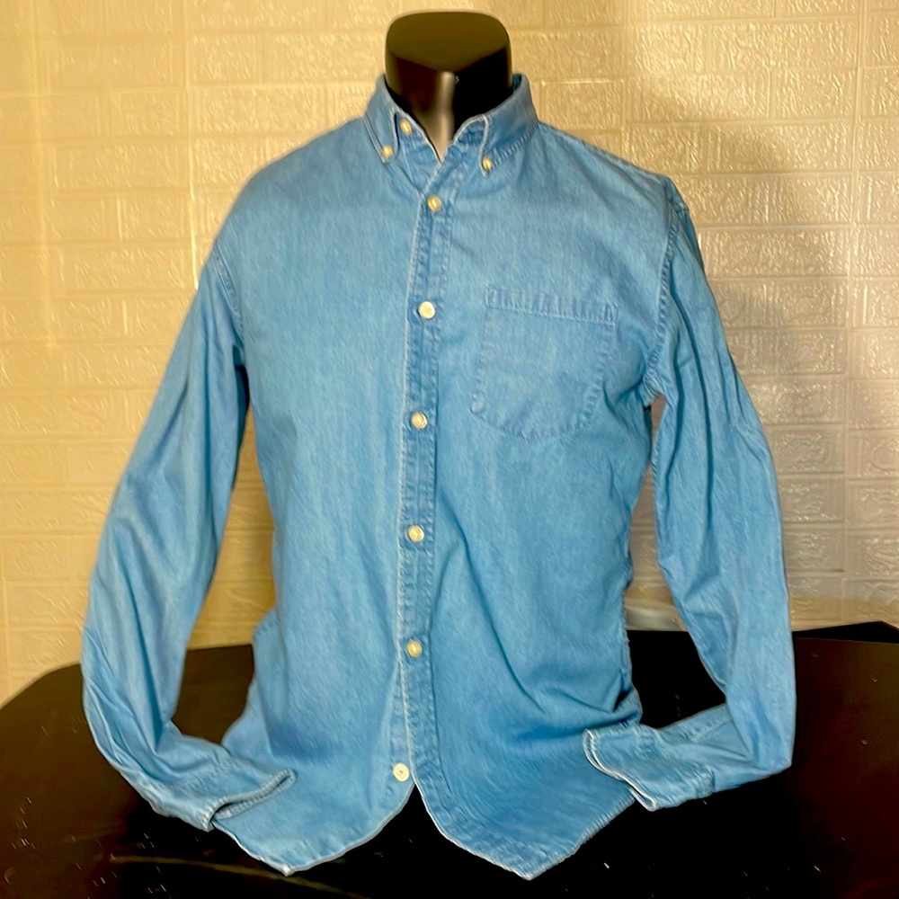 Banana Republic Chambray Button Down Shirt